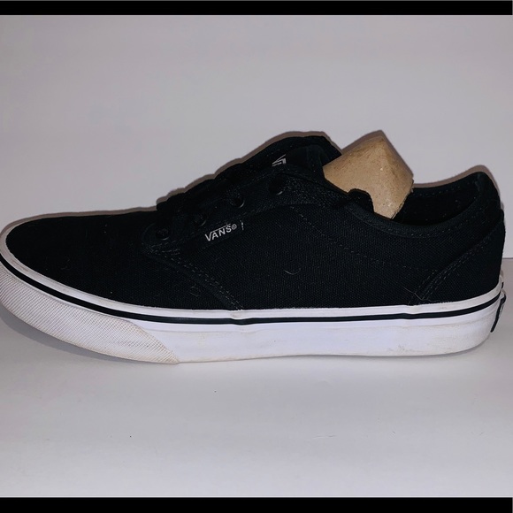 black vans 5.5